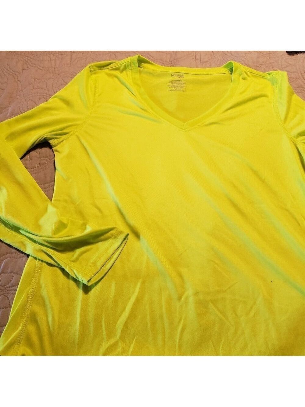 Danskin Now semi fitted long sleeve active top V-neck